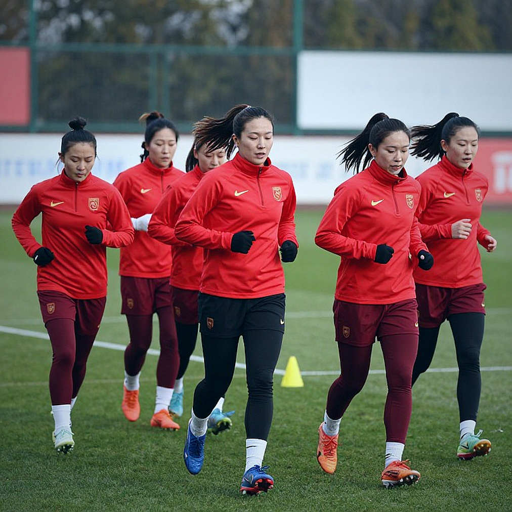 Man United và chuỗi bốn trận không thắng: khi huyền thoại không lấp nổi khoảng trống chiến thuật Man United và chuỗi bốn trận không thắng: khi huyền thoại không lấp nổi khoảng trống chiến thuật