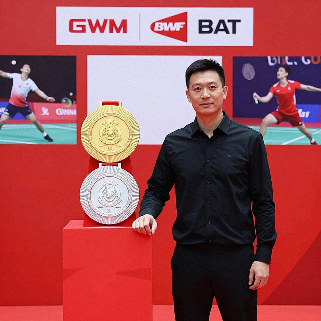 Alwi Farhan Spars With Kento Momota Ahead of Asian Games 2026: The Lesson Lives in the Rallies Nobody Counts