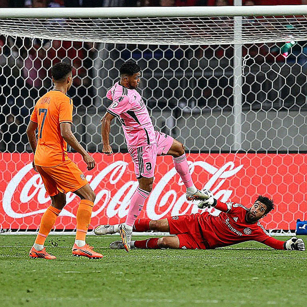The Gap in the Middle: Vietnam, Thailand, and the Match of Unmeasurable Things