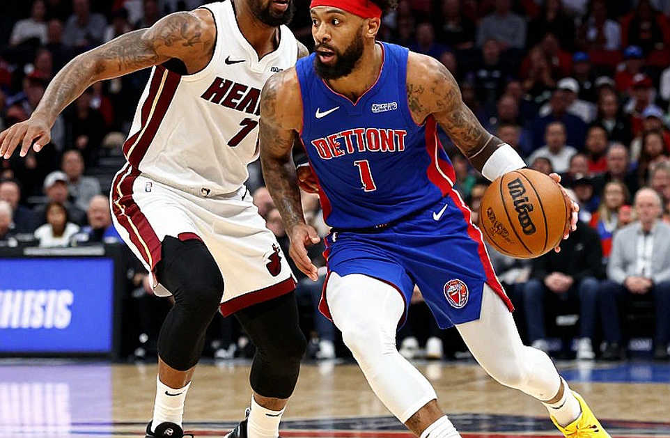 Kawhi Leonard trở lại Toronto: Nỗi ám ảnh quá khứ hay canh bạc chiến thuật? Kawhi Leonard trở lại Toronto: Nỗi ám ảnh quá khứ hay canh bạc chiến thuật?
