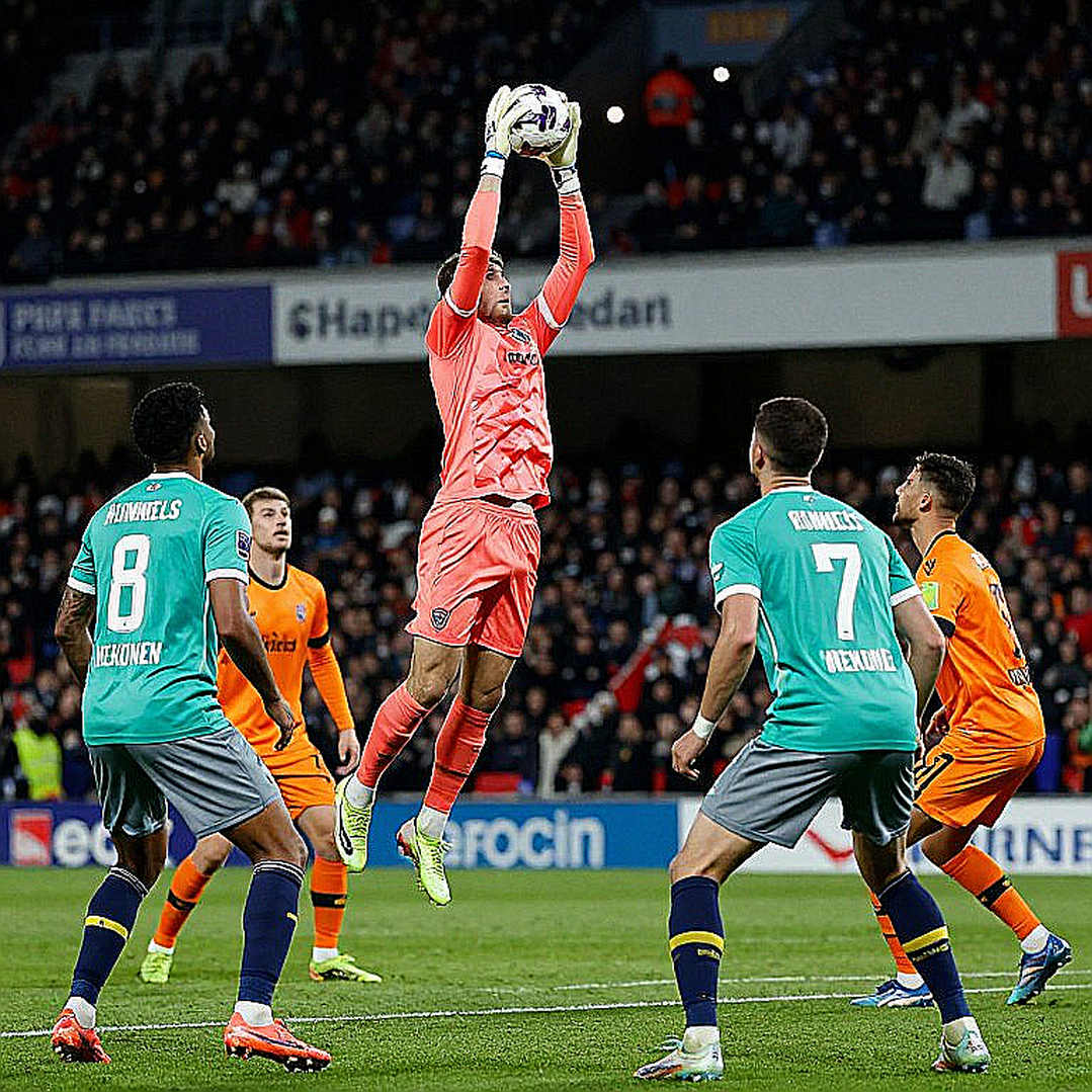 Chino Huerta and the Trip to Guadalajara: Pumas Bet on a Rebirth in the Push for the Top 8 Chino Huerta and the Trip to Guadalajara: Pumas Bet on a Rebirth in the Push for the Top 8