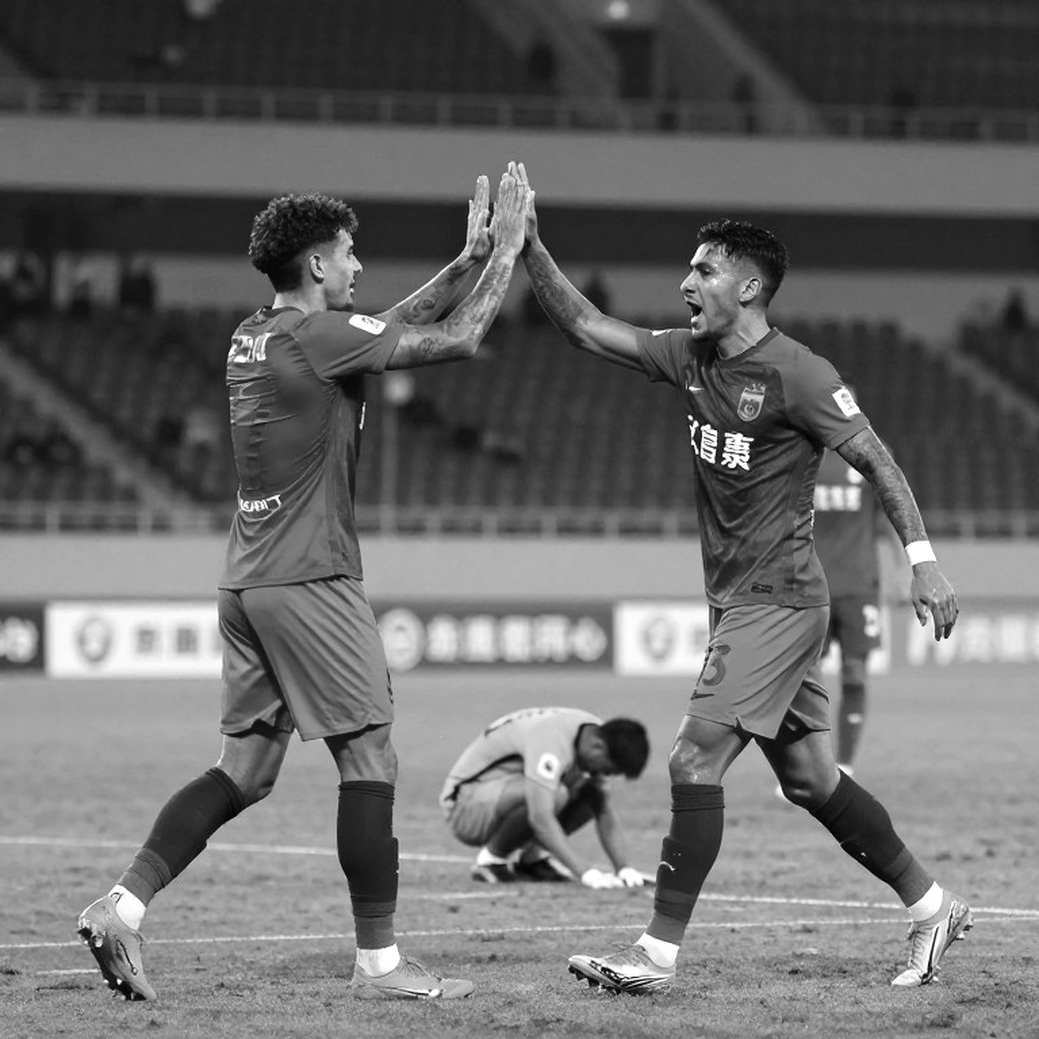 Japan 3-1 Uruguay: Two Late Goals and the Bench List Nobody Bothers to Read Japan 3-1 Uruguay: Two Late Goals and the Bench List Nobody Bothers to Read