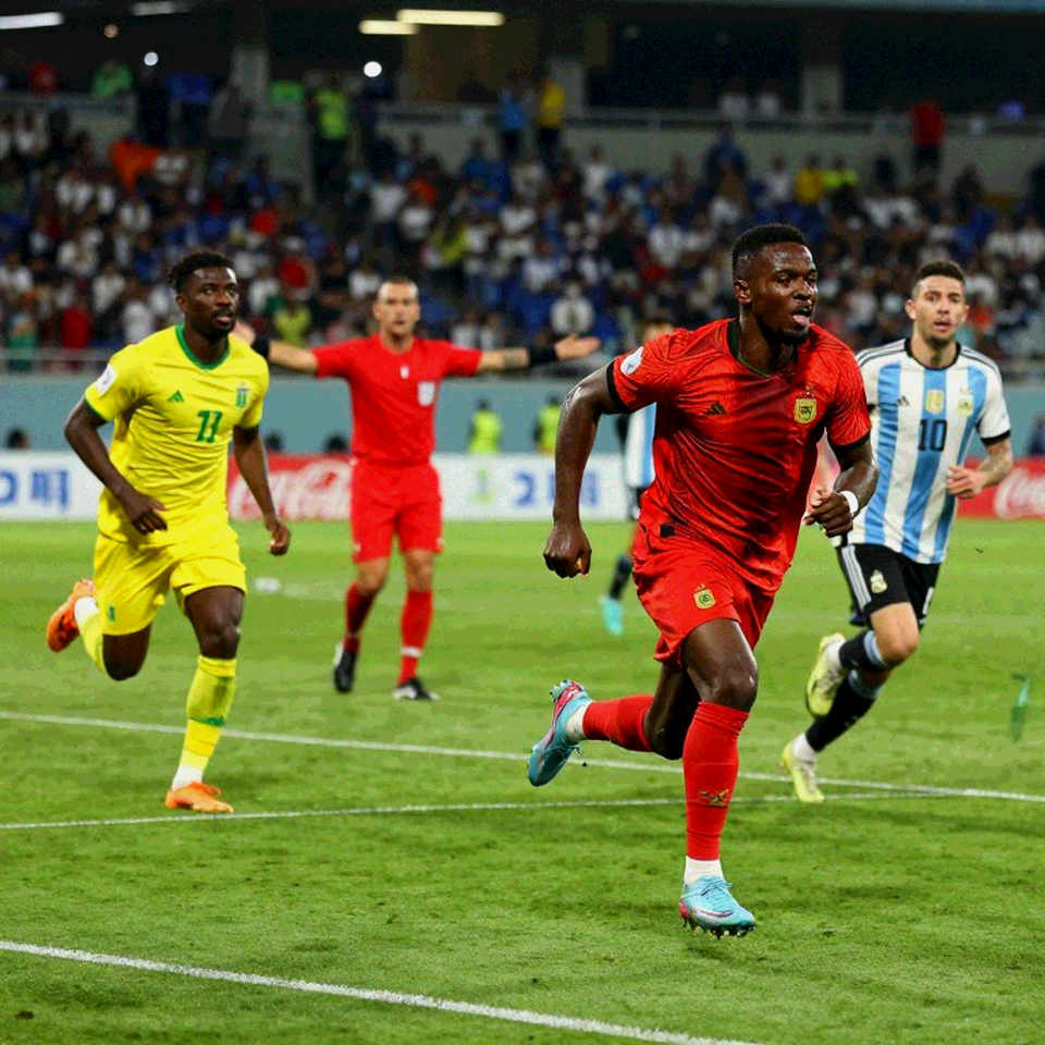 Chiếc áo không bao giờ ra sân và cỗ máy Ballon d'Or của Lamine Yamal tại Barcelona Chiếc áo không bao giờ ra sân và cỗ máy Ballon d'Or của Lamine Yamal tại Barcelona