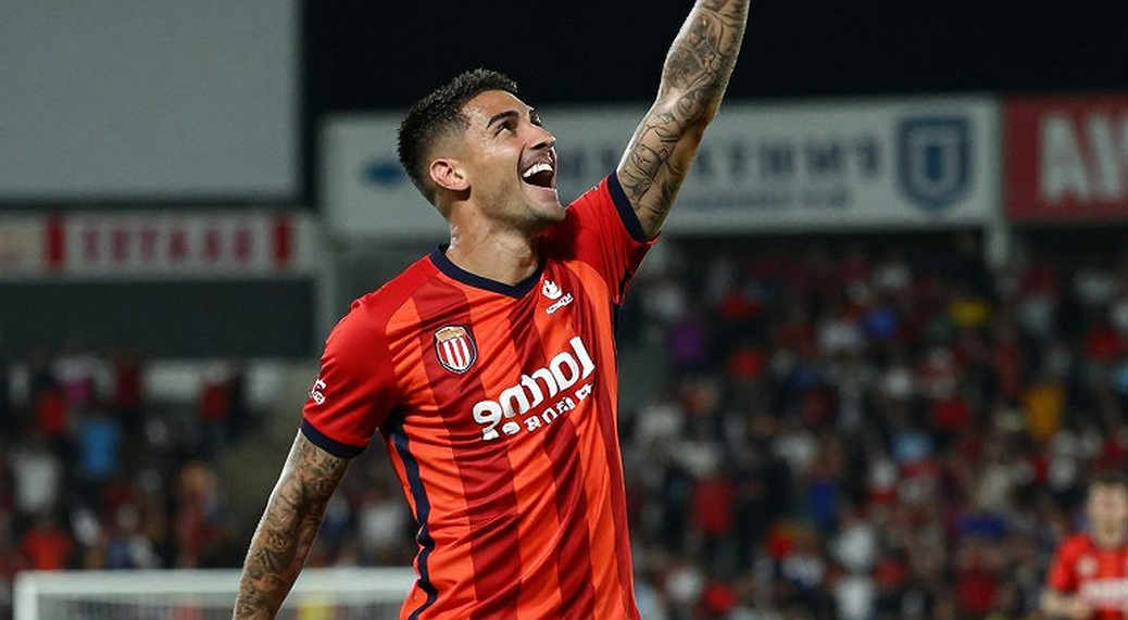 Olaha Manh Duc and the Naturalization Gamble: When V.League Decides the Fate of Vietnam's Attack