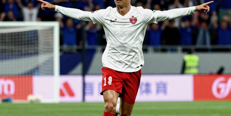 Max Dowman 16 tuổi ghi hai bàn: Arsenal, Arteta và giới hạn của một mẫu số bằng một