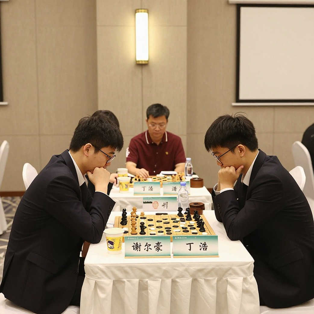 Kỳ thủ 20 tuổi Sindarov thành thách thức của Gukesh: Món quà ngoại giao từ Thủ tướng Modi hé lộ kỷ nguyên mới của cờ vua