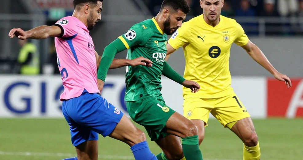 Becamex TP.HCM knock Thanh Hoa out of the National Cup: the 83rd-minute offside-trap break and the space behind a high line Becamex TP.HCM knock Thanh Hoa out of the National Cup: the 83rd-minute offside-trap break and the space behind a high line